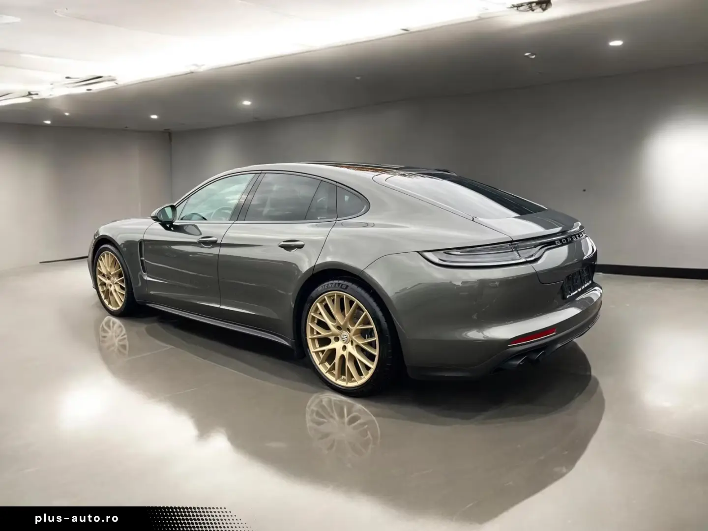 Porsche Panamera 4 Platinum Edition PANO LUFT STH LED