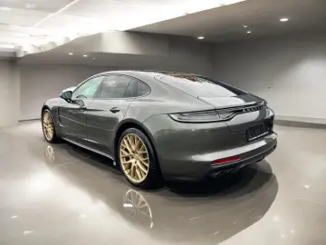 Porsche Panamera 4 Platinum Edition PANO LUFT STH LED
