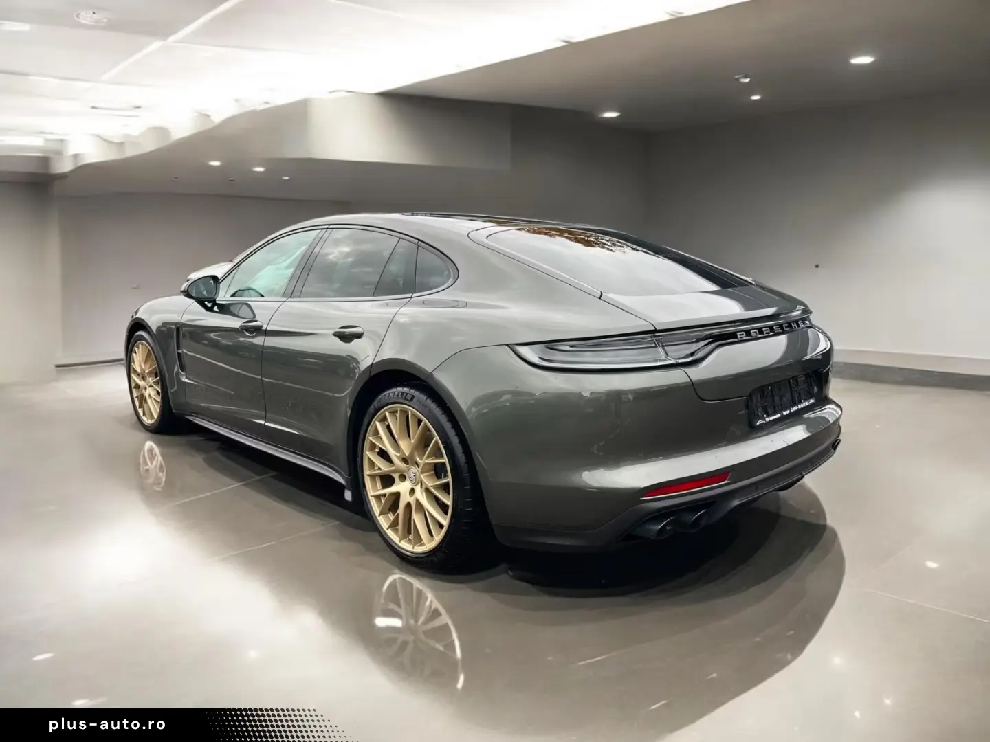 Porsche Panamera 4 Platinum Edition PANO LUFT STH LED