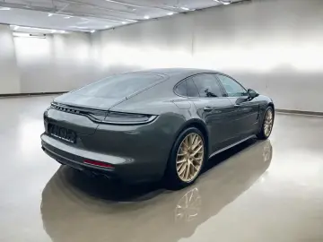 Porsche Panamera 4 Platinum Edition PANO LUFT STH LED