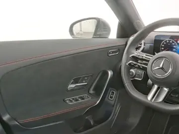 MERCEDES-BENZ CLA 220 4M Coupé   AMG MULTI 360 DISTR KAMERA