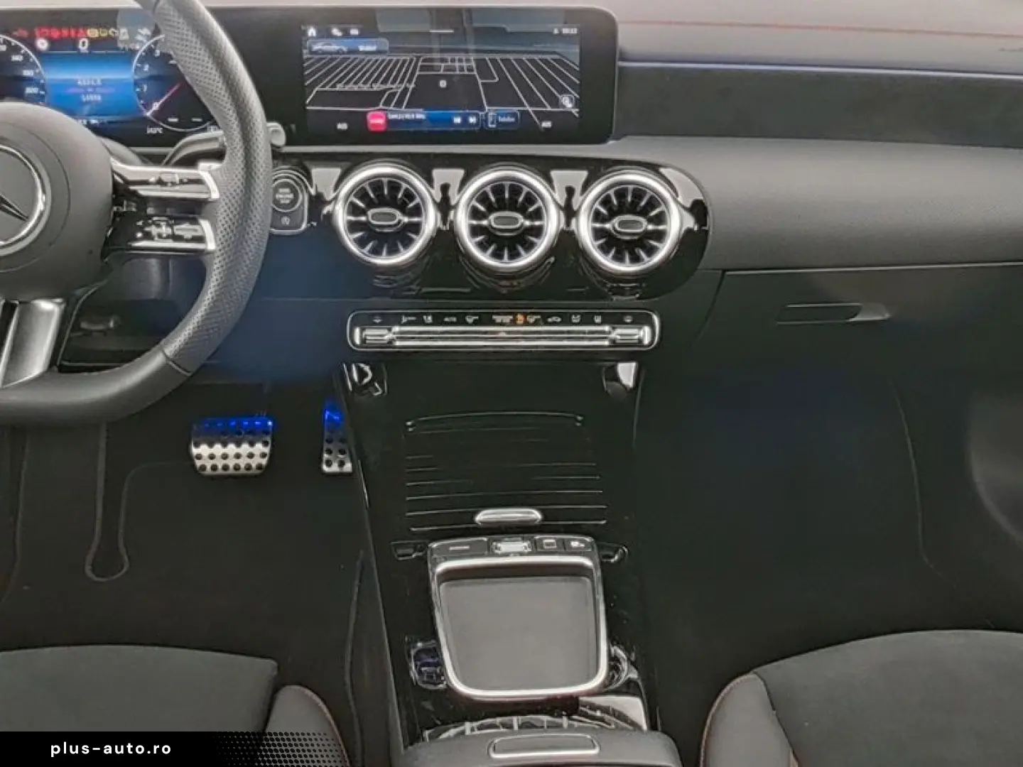 MERCEDES-BENZ CLA 220 4M Coupé   AMG MULTI 360 DISTR KAMERA