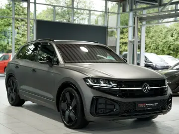 VW Touareg 3.0 TDI 4M R line  1.H  21  ACC  H-UP
