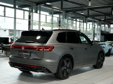VW Touareg 3.0 TDI 4M R line  1.H  21  ACC  H-UP