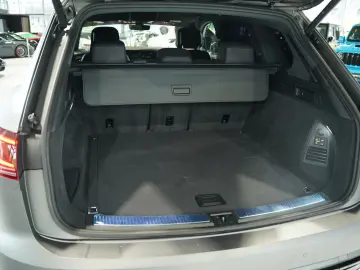 VW Touareg 3.0 TDI 4M R line  1.H  21  ACC  H-UP