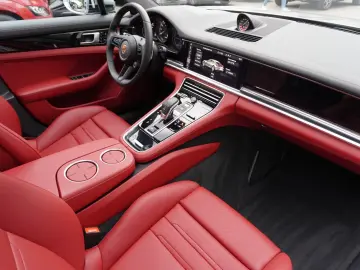 Porsche Panamera 4 E-Hybrid UPE