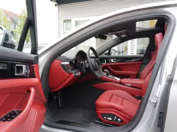 Porsche Panamera 4 E-Hybrid UPE