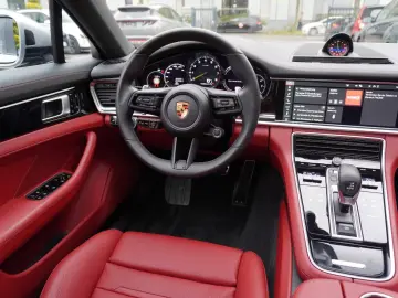 Porsche Panamera 4 E-Hybrid UPE