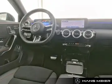 MERCEDES-BENZ CLA 250 4M AMG Night MBUX Ambiente LED Kamera