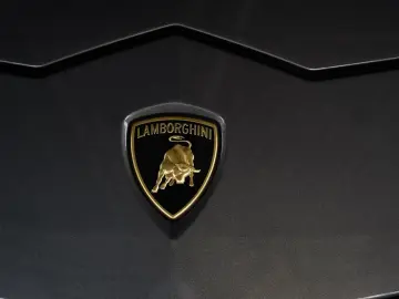 LAMBORGHINI Urus  23 Zoll  Pano  Keramik  B&O  LUFT