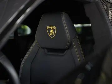 LAMBORGHINI Urus  23 Zoll  Pano  Keramik  B&O  LUFT