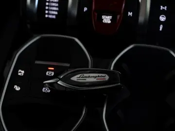 LAMBORGHINI Urus  23 Zoll  Pano  Keramik  B&O  LUFT