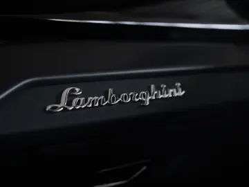 LAMBORGHINI Urus  23 Zoll  Pano  Keramik  B&O  LUFT