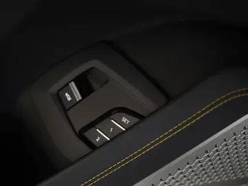 LAMBORGHINI Urus  23 Zoll  Pano  Keramik  B&O  LUFT