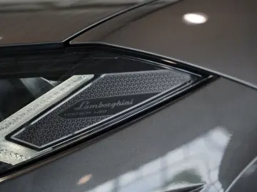 LAMBORGHINI Urus  23 Zoll  Pano  Keramik  B&O  LUFT