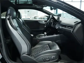 AUDI RS5 Coupé  2.H  20  RS-Sitze  RS-AGA  Pano  B&O