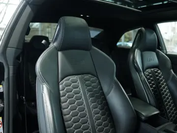 AUDI RS5 Coupé  2.H  20  RS-Sitze  RS-AGA  Pano  B&O