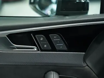 AUDI RS5 Coupé  2.H  20  RS-Sitze  RS-AGA  Pano  B&O