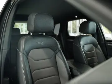 VW Touareg 4M R-Line 1.H  20  AHK  LUFT  Memory