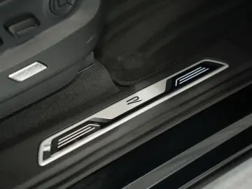 VW Touareg 4M R-Line 1.H  20  AHK  LUFT  Memory