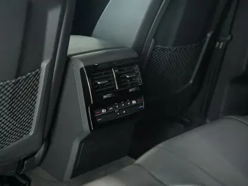 VW Touareg 4M R-Line 1.H  20  AHK  LUFT  Memory