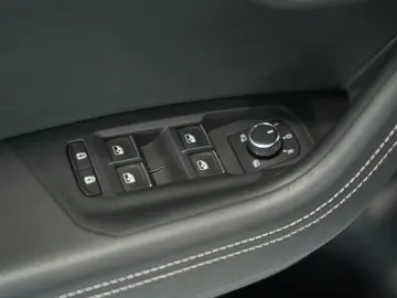 VW Touareg 4M R-Line 1.H  20  AHK  LUFT  Memory