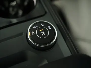 VW Touareg 4M R-Line 1.H  20  AHK  LUFT  Memory