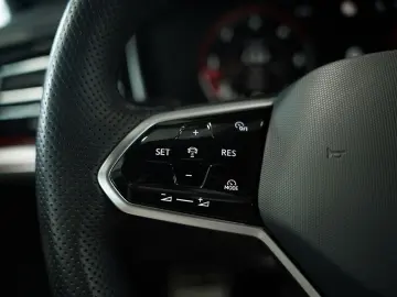 VW Touareg 4M R-Line 1.H  20  AHK  LUFT  Memory