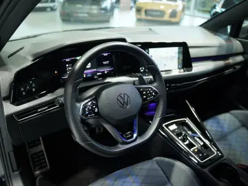 VW Golf R 4M  2.Hand  19  Pano  Kamera  MwSt  ACC