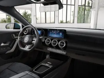 MERCEDES-BENZ CLA 250 4M Cou AMG Pano Distr MLB 18Z Keyless