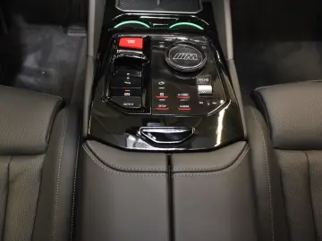 BMW M5 Limousine