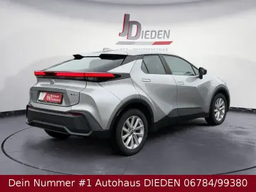 TOYOTA C-HR Hybrid FWD Flow KAMERA LED