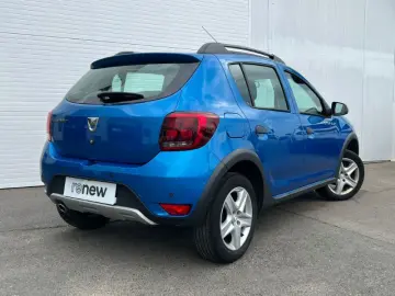 DACIA SANDERO TCe 90 Stepway Celebration