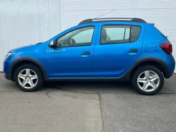 DACIA SANDERO TCe 90 Stepway Celebration