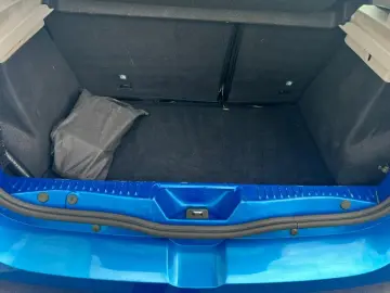 DACIA SANDERO TCe 90 Stepway Celebration