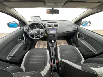 DACIA SANDERO TCe 90 Stepway Celebration