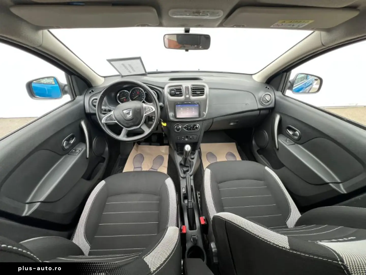 DACIA SANDERO TCe 90 Stepway Celebration