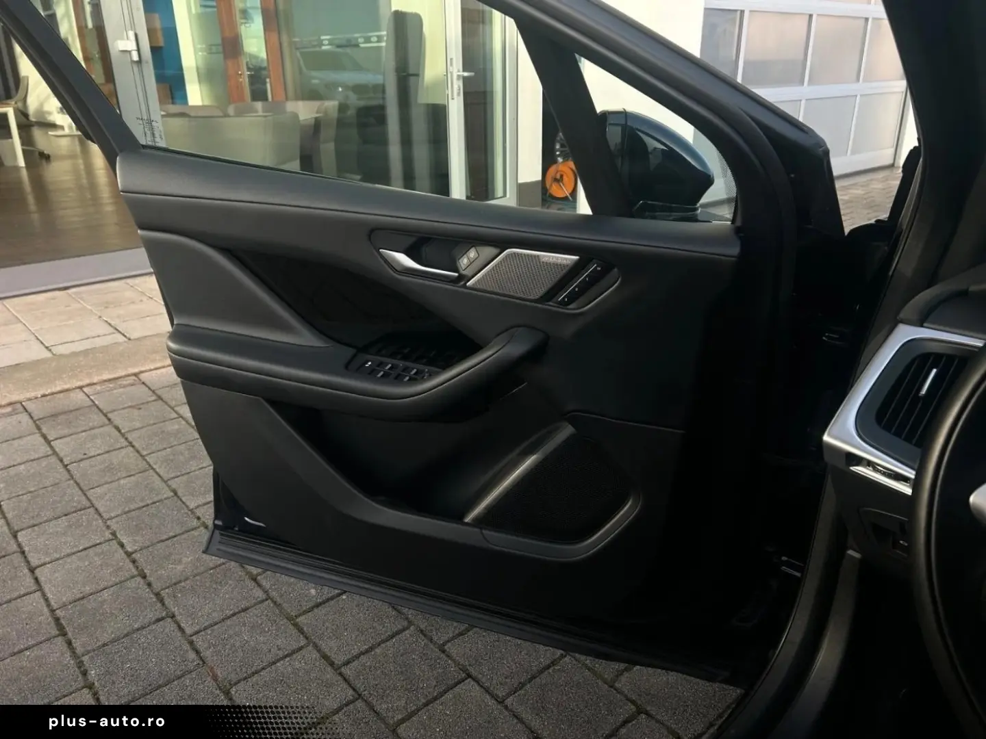 Jaguar I-Pace EV400 AWD