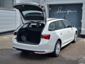 Skoda Octavia 1.5 TSI mHEV Essence