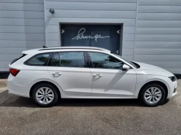 Skoda Octavia 1.5 TSI mHEV Essence