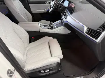 BMW X6xDrive30d M Sport LED Navi Kamera Leder iconic