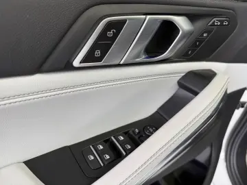BMW X6xDrive30d M Sport LED Navi Kamera Leder iconic