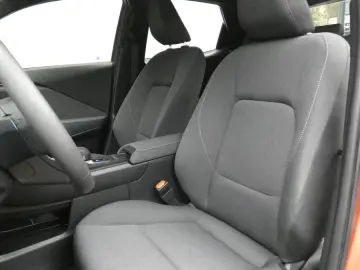 Lexus LBX 1 5 Hybrid FWD Basis   Komfort Paket