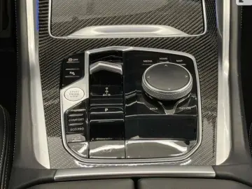 BMW X6 30d xDrive M Sport PRO  HUD CARBON 22  M Sitz