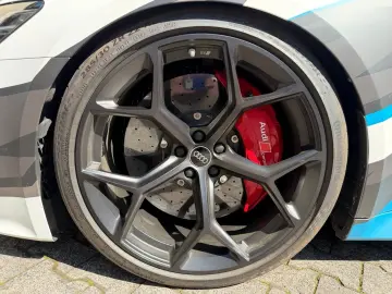 AUDI RS6 performance   KERAMIK   B&O   PANO   LASER