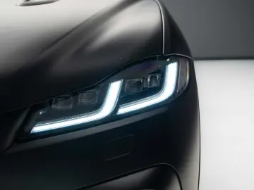 Jaguar F-Pace SVR AWD