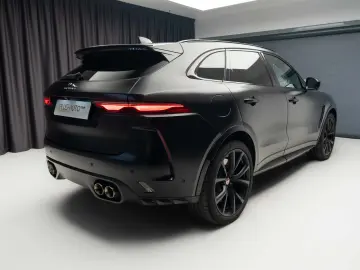 Jaguar F-Pace SVR AWD