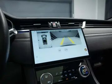 Jaguar F-Pace SVR AWD