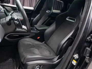 Jaguar F-Pace SVR AWD