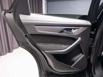 Jaguar F-Pace SVR AWD